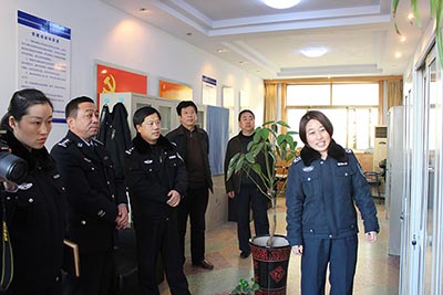 德城公安分局副局長(cháng)指導公司黨建工作